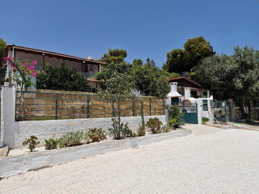Elmy Houses V4 / Thalia Rafína Exterior photo