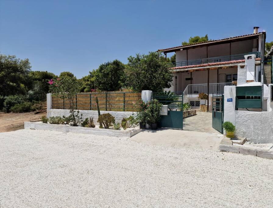 Elmy Houses V4 / Thalia Rafína Exterior photo